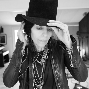 Linda Perry